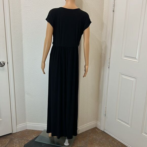 Olivia Matthews Woman’s Black Dress Sz 14 VNeck Cap Sleeve Maxi Rhinestone Brooc - Picture 6 of 10